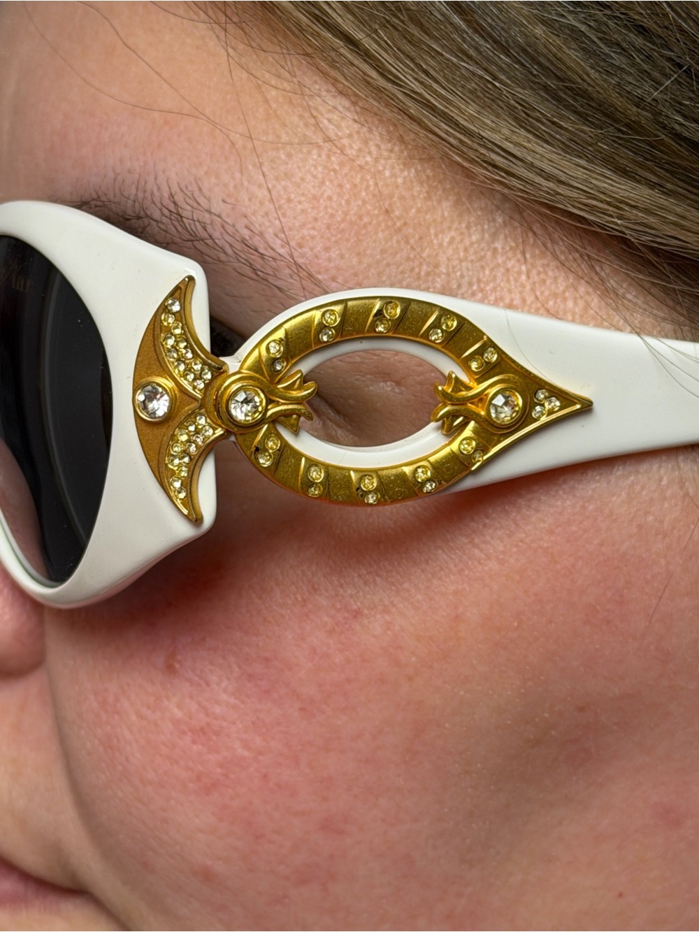 Vintage Deadstock Champagne Series Oval Sunglasses White & Gold Rhinestone Italy - Picture 15 of 15